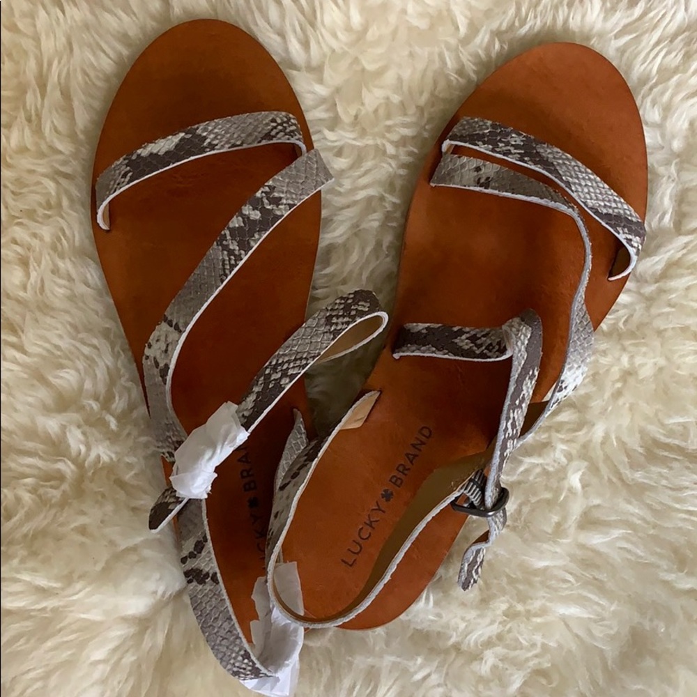 Lucky Brand Summer Sandals 😍 - Picture 2 of 7